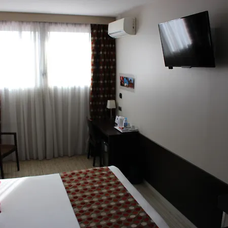 Western Des Barolles - Lyon Sud Hotel