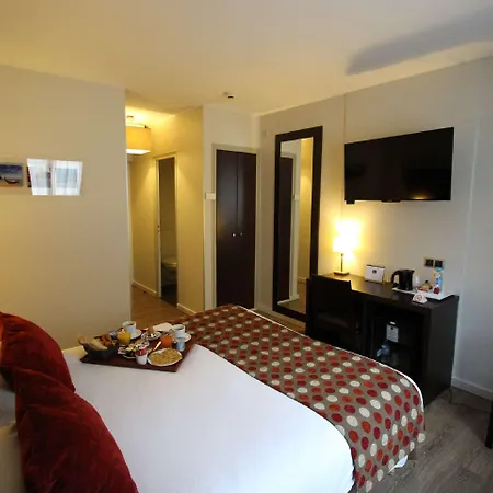 Отель Ibis Styles Lyon Sud 3*