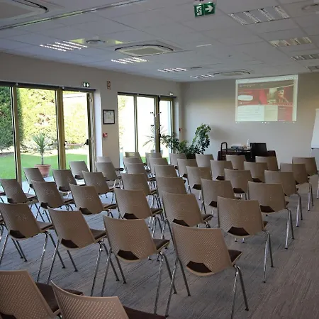 Отель Ibis Styles Lyon Sud Бринье