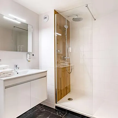 Western Des Barolles - Lyon Sud Hotel