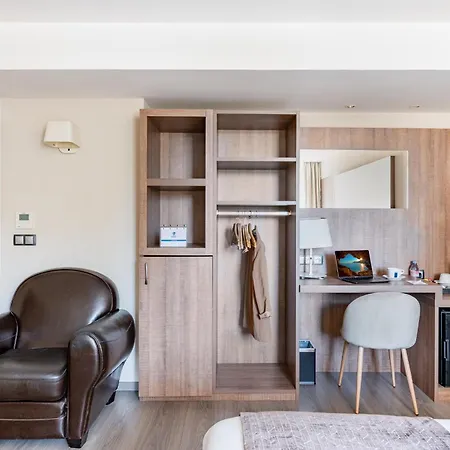 Hotel Western Des Barolles - Lyon Sud 3*