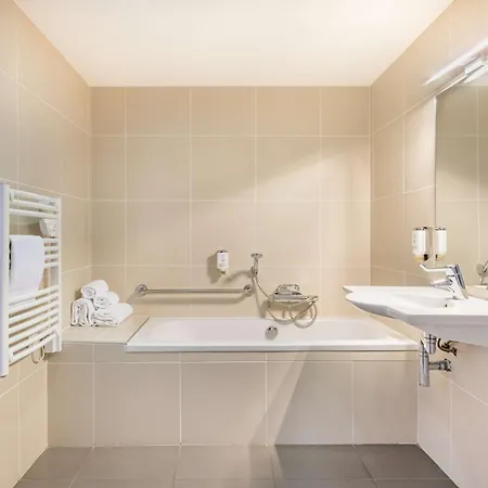 Hotel Western Des Barolles - Lyon Sud Brignais