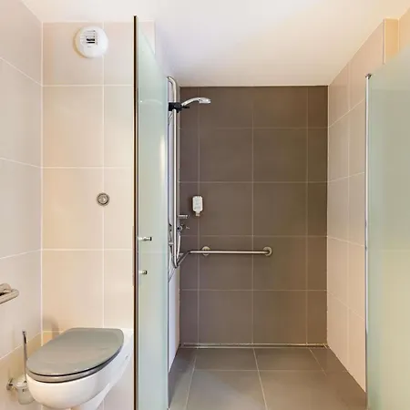 Ibis Styles Lyon Sud برينيا