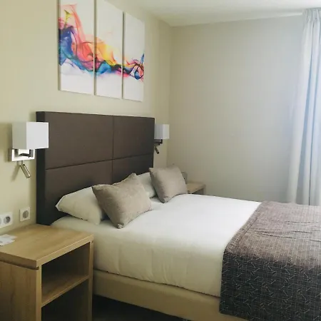 Ibis Styles Lyon Sud 호텔 3*